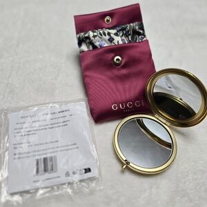 Gucci Beauty Compact with Floral Design NEW In Bag